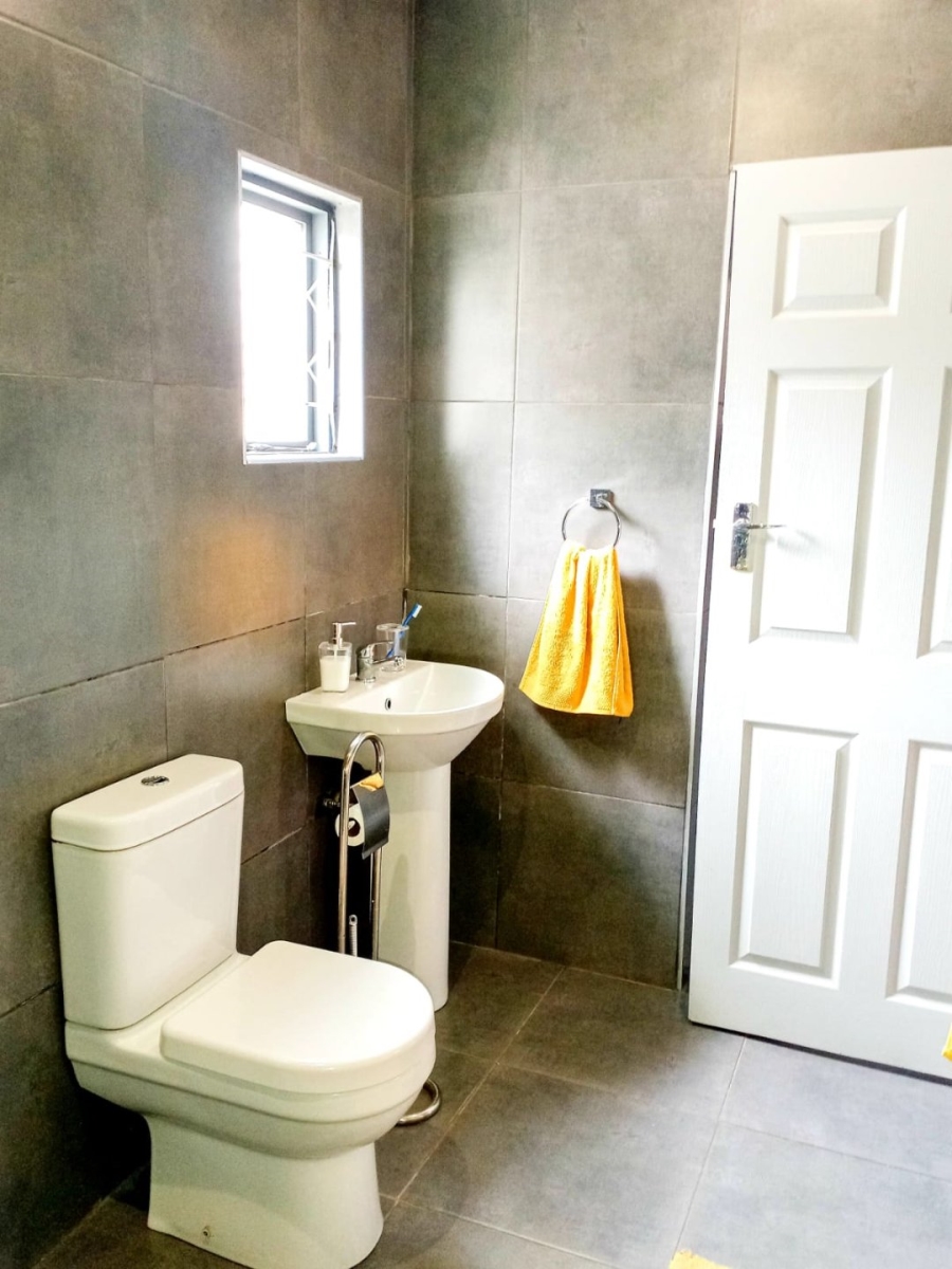 4 Bedroom Property for Sale in Abbotsford Eastern Cape